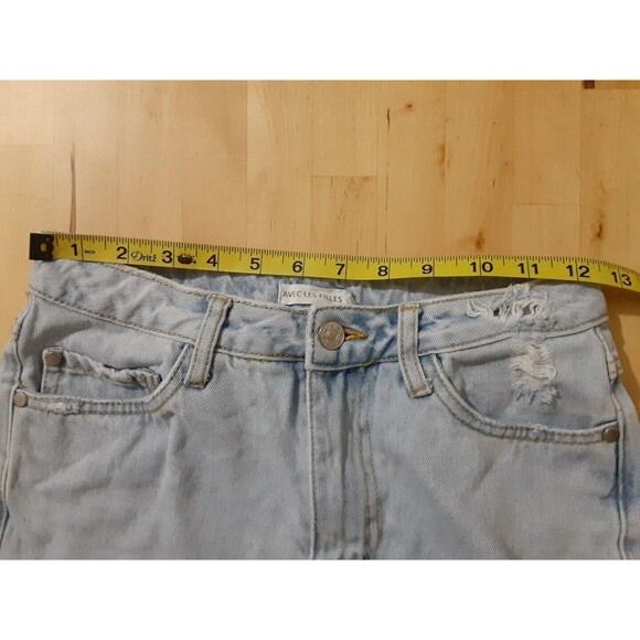 Avec Les Filles Distress Denim Short in Blue Size 26 - Picture 9 of 9